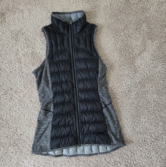 Lululemon Run Turn Around Reversible Down Vest Black Heathered Black Size 6 - Picture 15 of 15